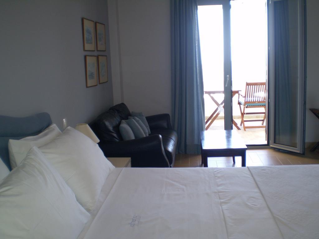 Athena Hotel Milopotamos  Ruang foto